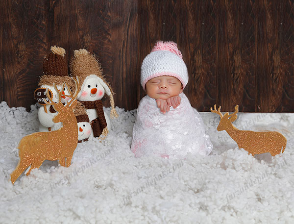 ایده عکس نوزاد در زمستان